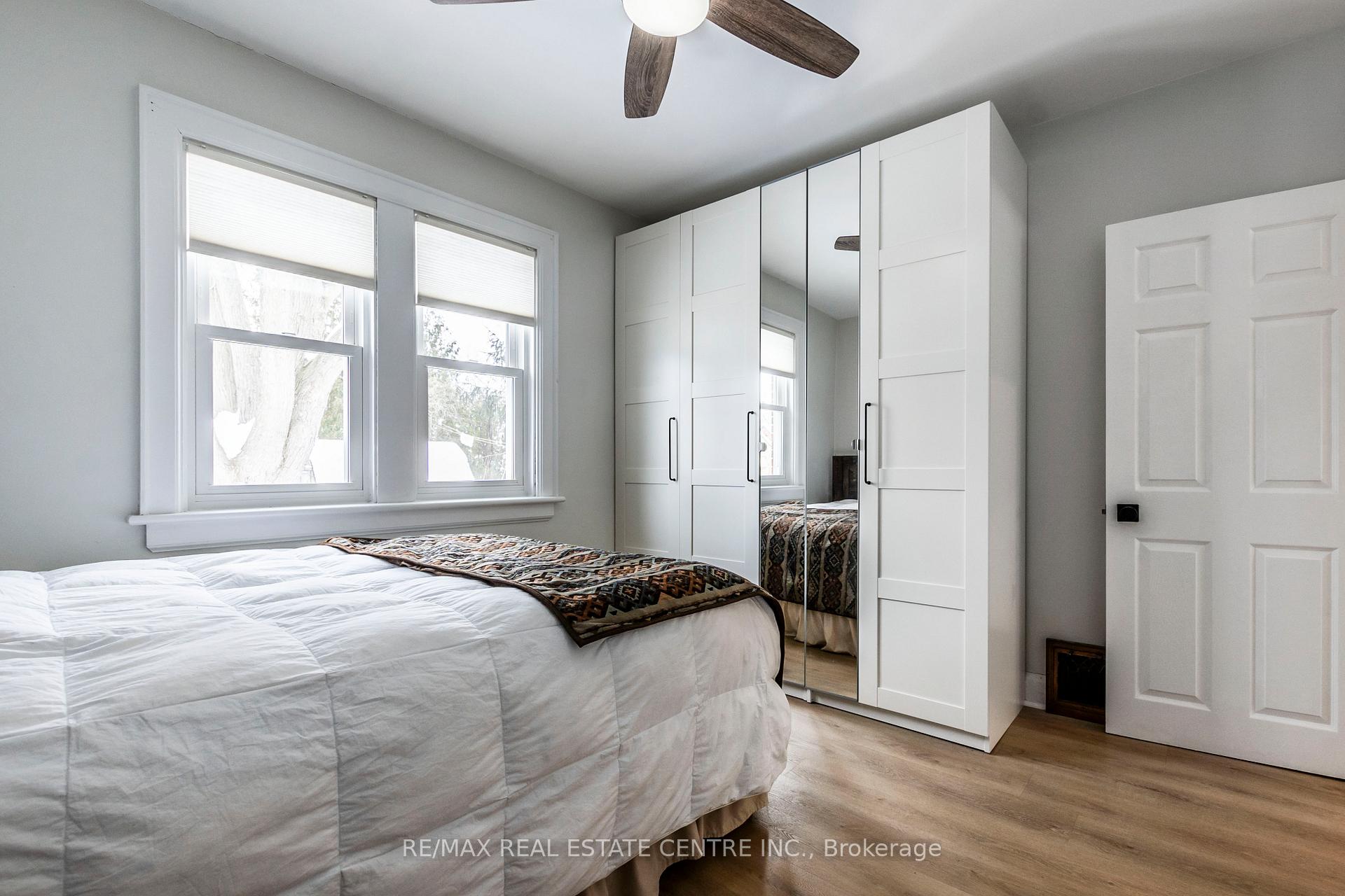 Photo 16 of 46 Kenmore Road, Hamilton, Westdale — HOMEH