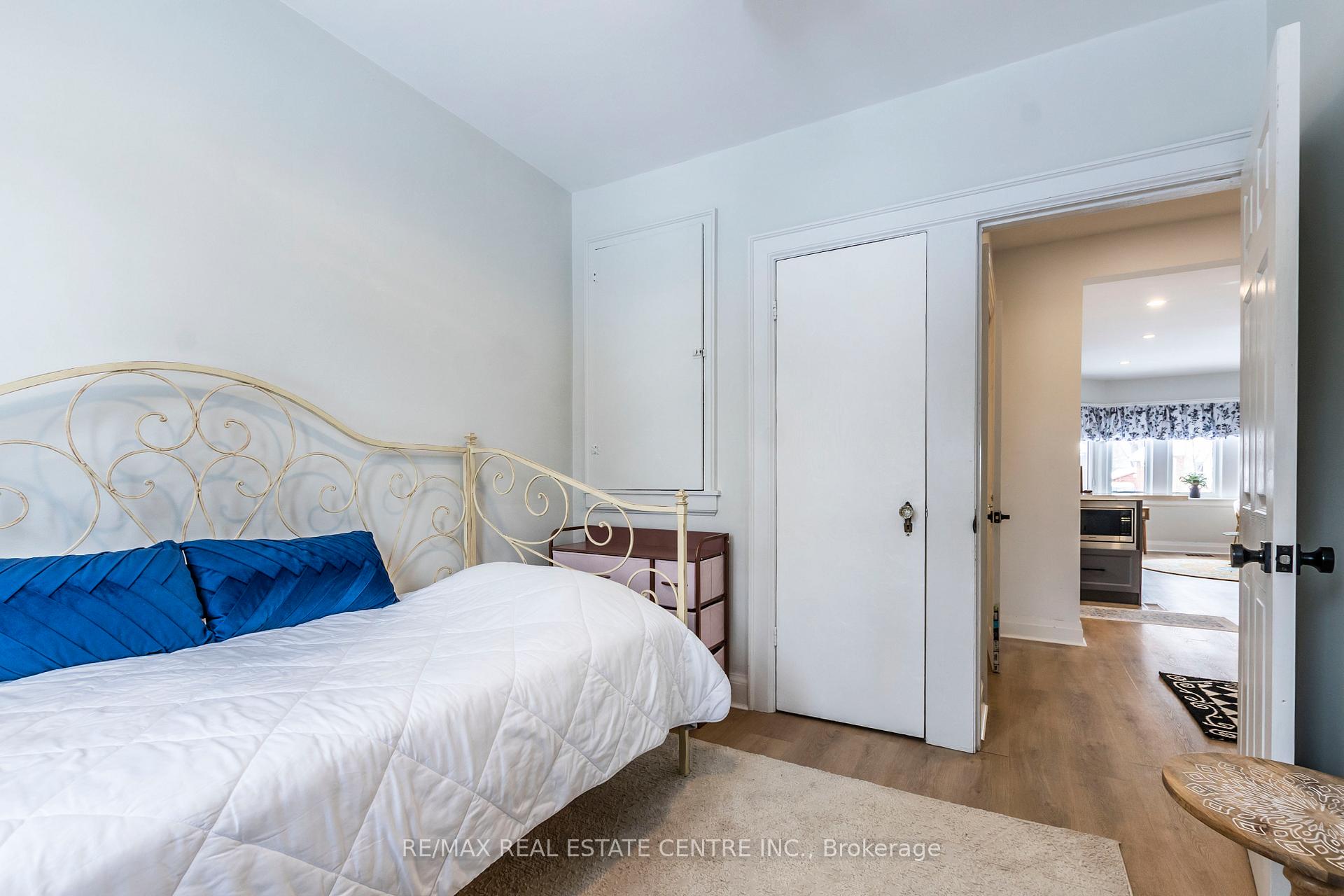 Photo 19 of 46 Kenmore Road, Hamilton, Westdale — HOMEH