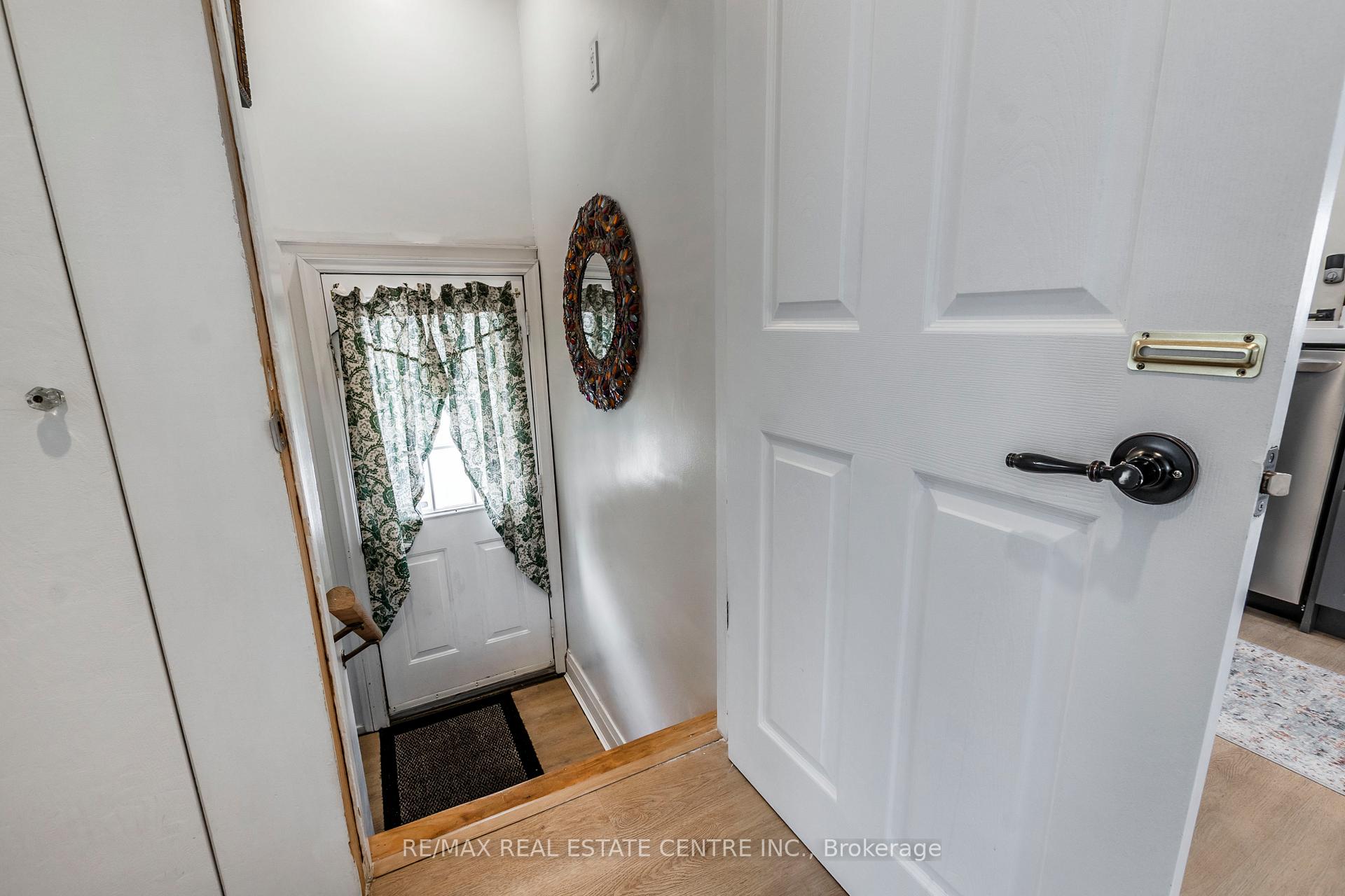 Photo 21 of 46 Kenmore Road, Hamilton, Westdale — HOMEH