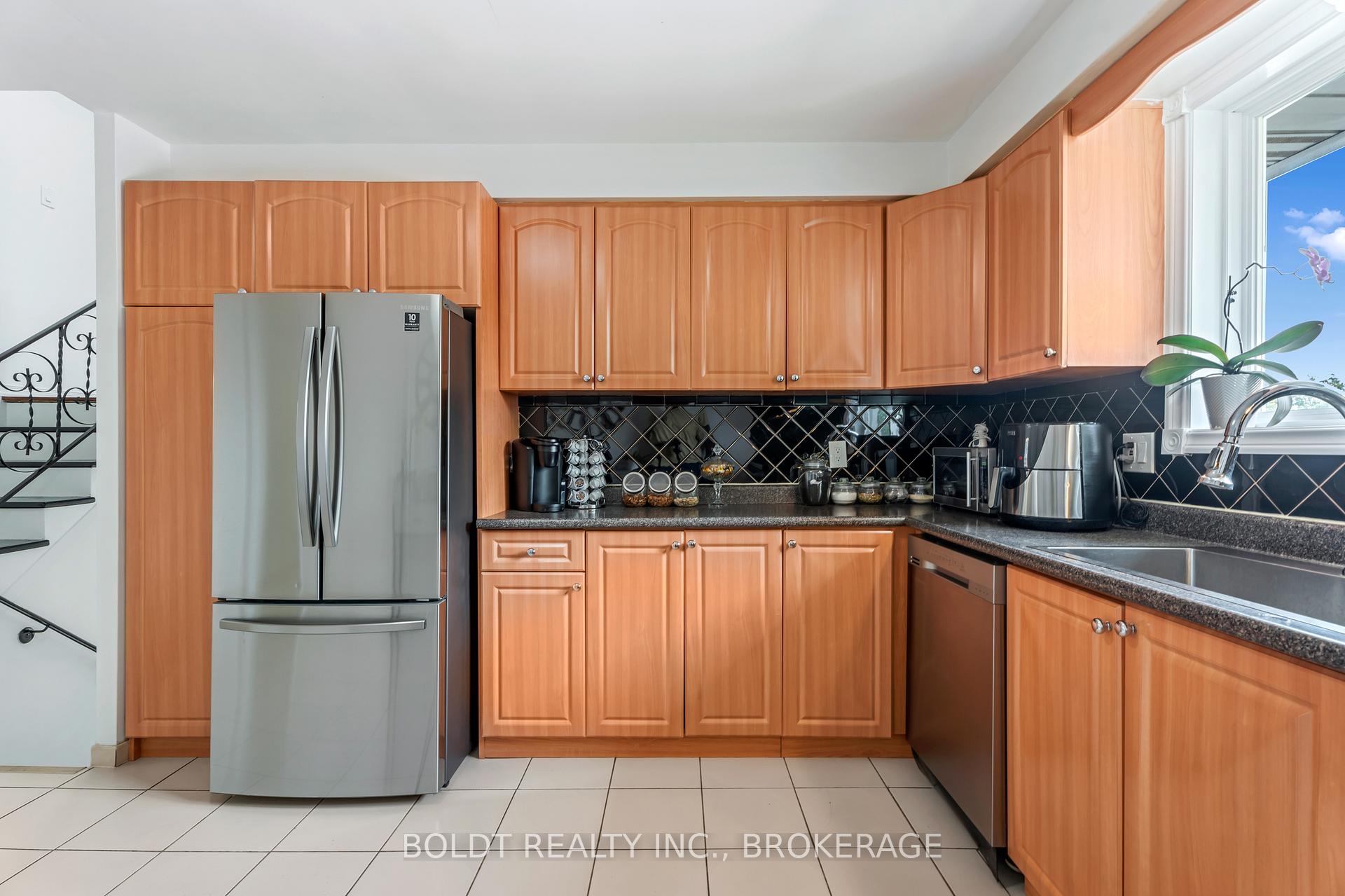 Photo 13 of 124 Quaker Crescent, Hamilton, Quinndale — HOMEH
