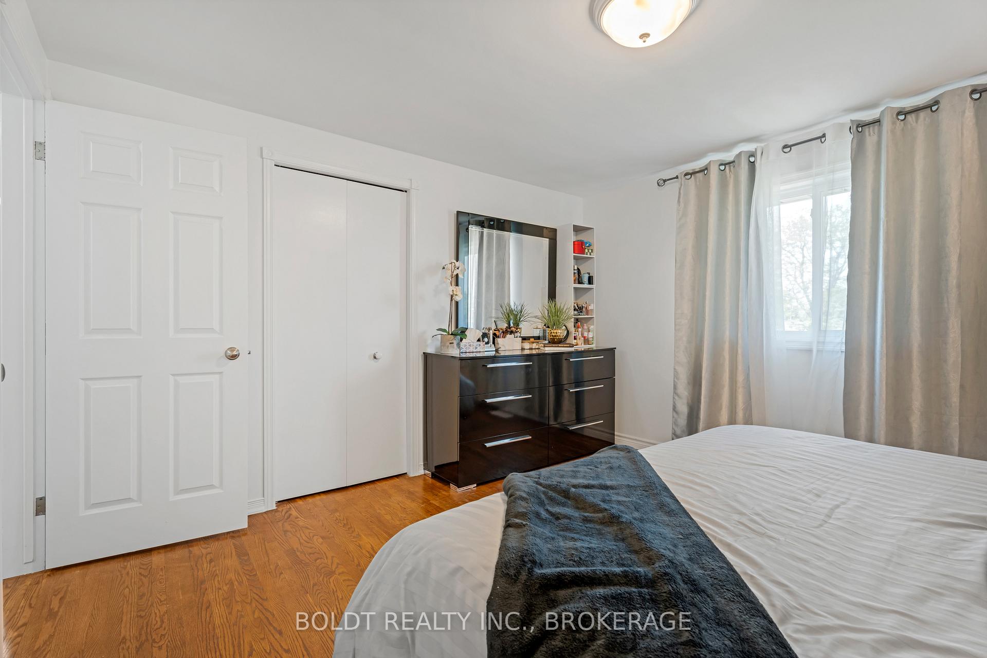 Photo 17 of 124 Quaker Crescent, Hamilton, Quinndale — HOMEH