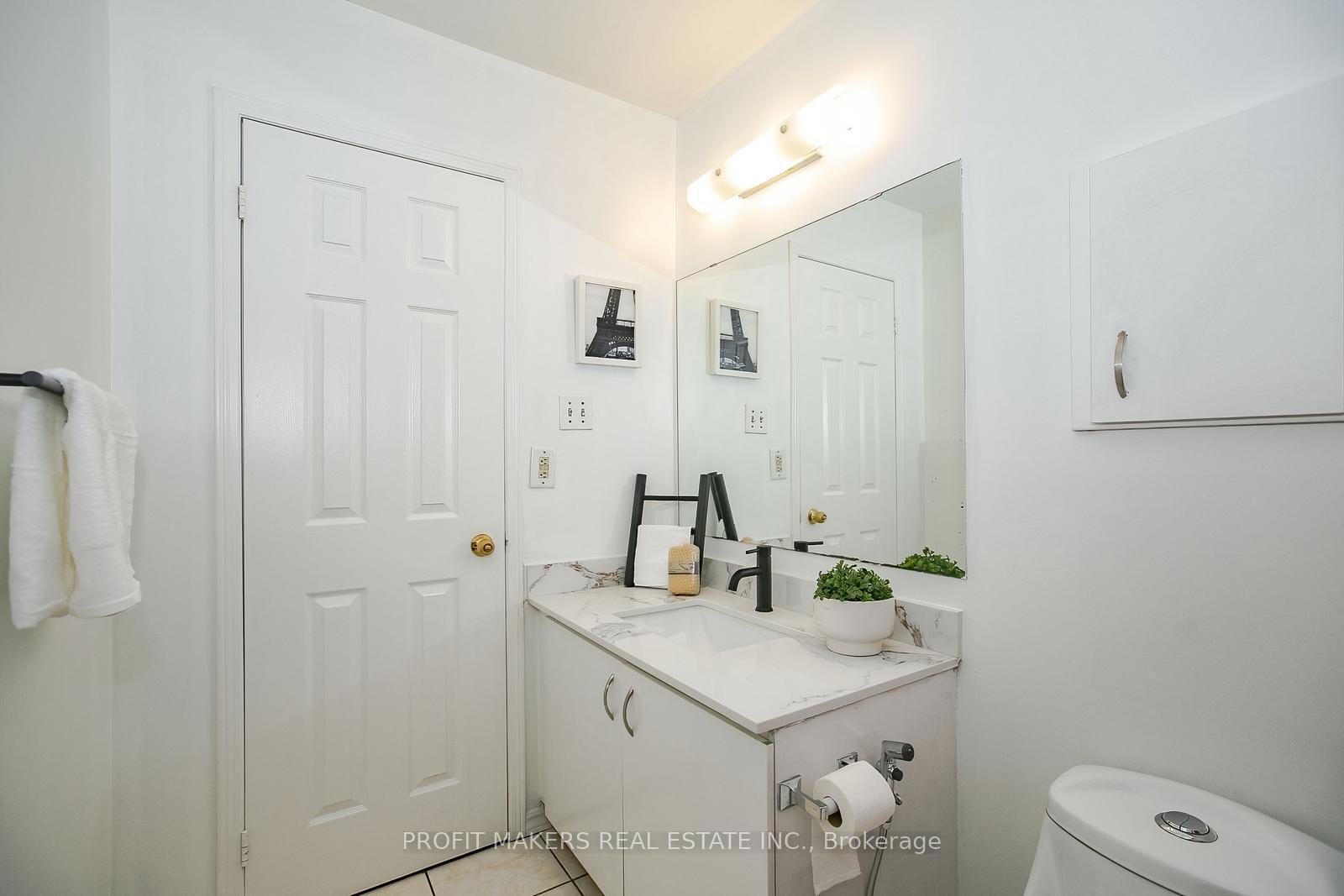 Photo 14 of 180 Timberlane Drive, Brampton, Fletcher's Creek South — HOMEH
