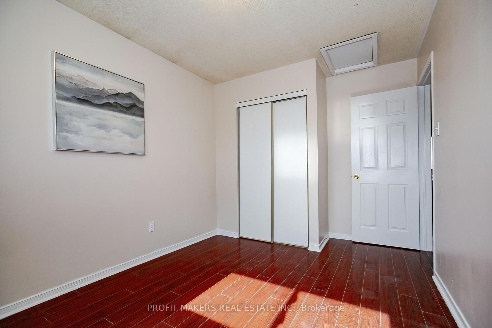Photo 8 of 180 Timberlane Drive, Brampton, Fletcher's Creek South — HOMEH
