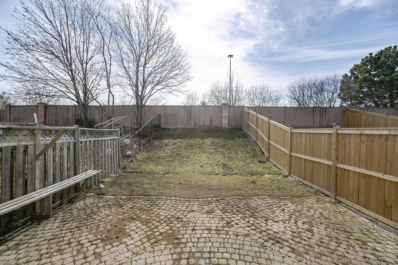 Photo 13 of 180 Timberlane Drive, Brampton, Fletcher's Creek South — HOMEH