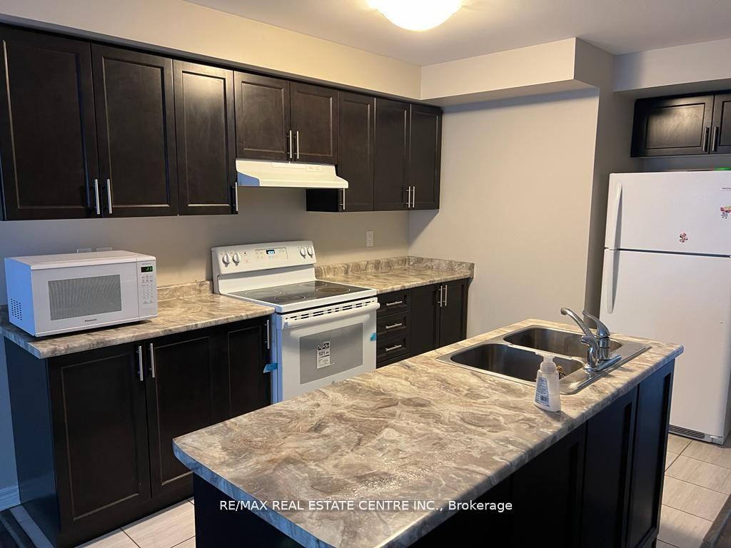 Photo 5 of 630 Linden Drive E, Cambridge, Preston Heights — HOMEH