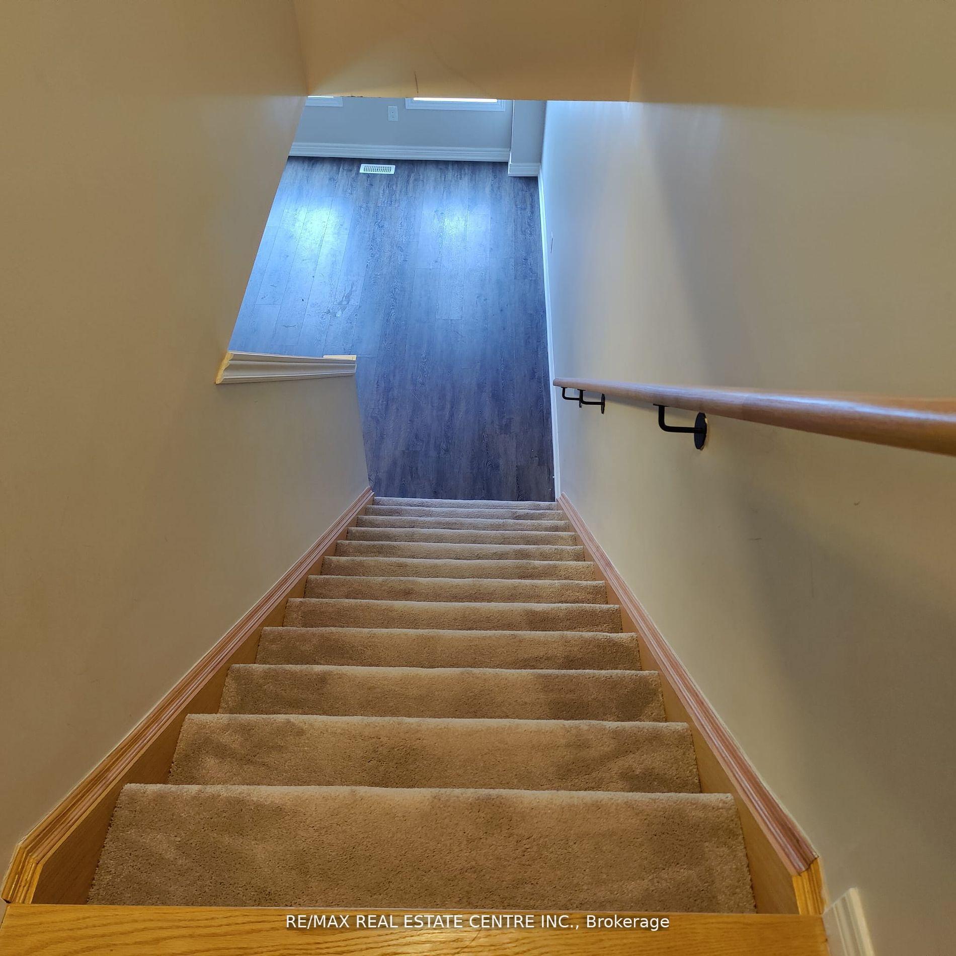 Photo 7 of 630 Linden Drive E, Cambridge, Preston Heights — HOMEH