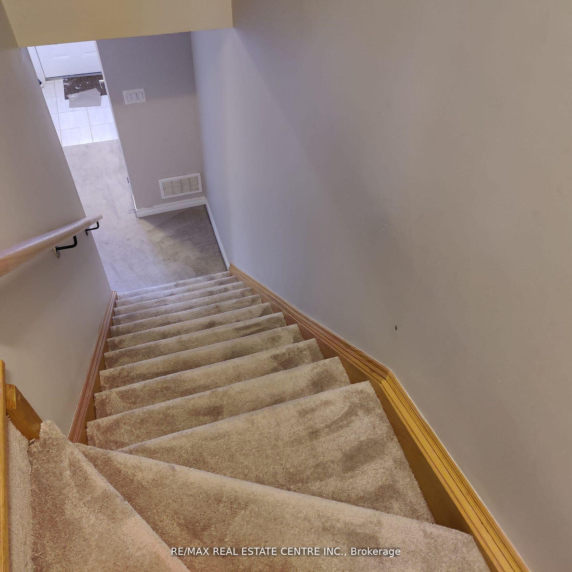 Photo 9 of 630 Linden Drive E, Cambridge, Preston Heights — HOMEH
