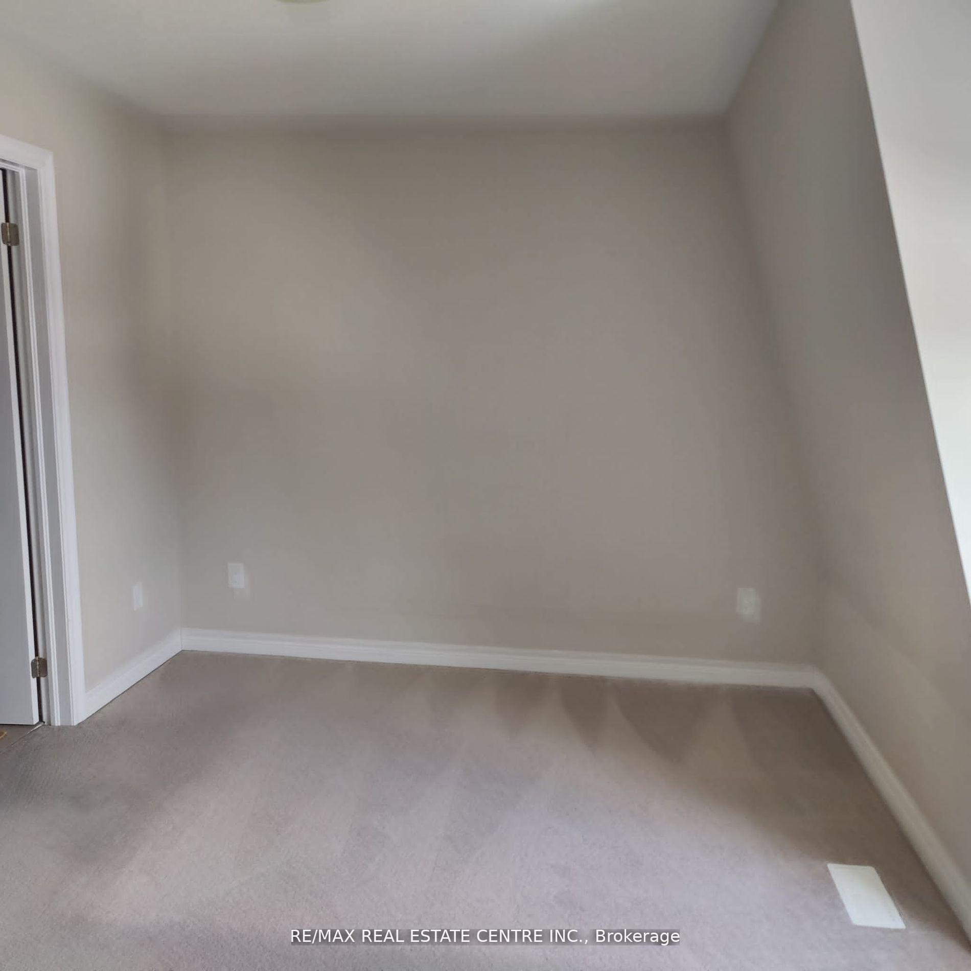 Photo 8 of 630 Linden Drive E, Cambridge, Preston Heights — HOMEH