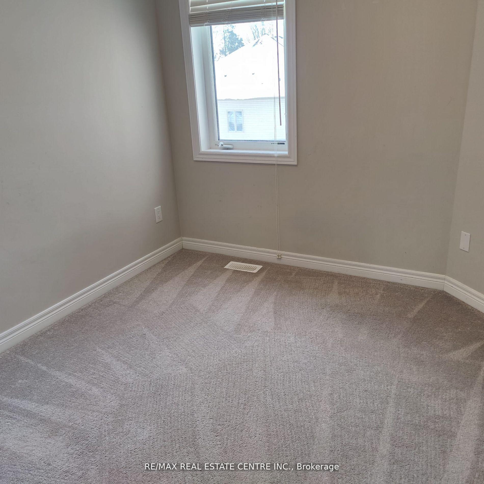 Photo 12 of 630 Linden Drive E, Cambridge, Preston Heights — HOMEH