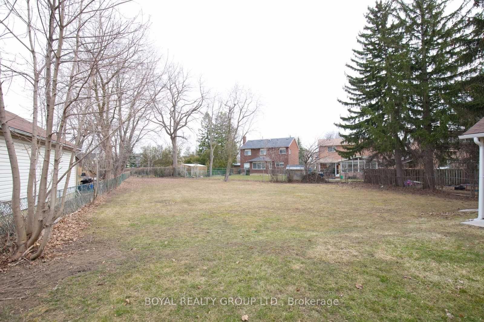 Photo 3 of 7 Rogers Road, Brampton, Brampton West — HOMEH
