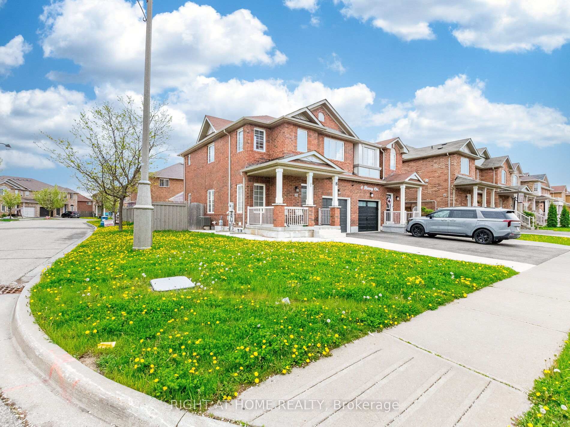 Photo 2 of 2 Flurry Circle, Brampton, Credit Valley — HOMEH