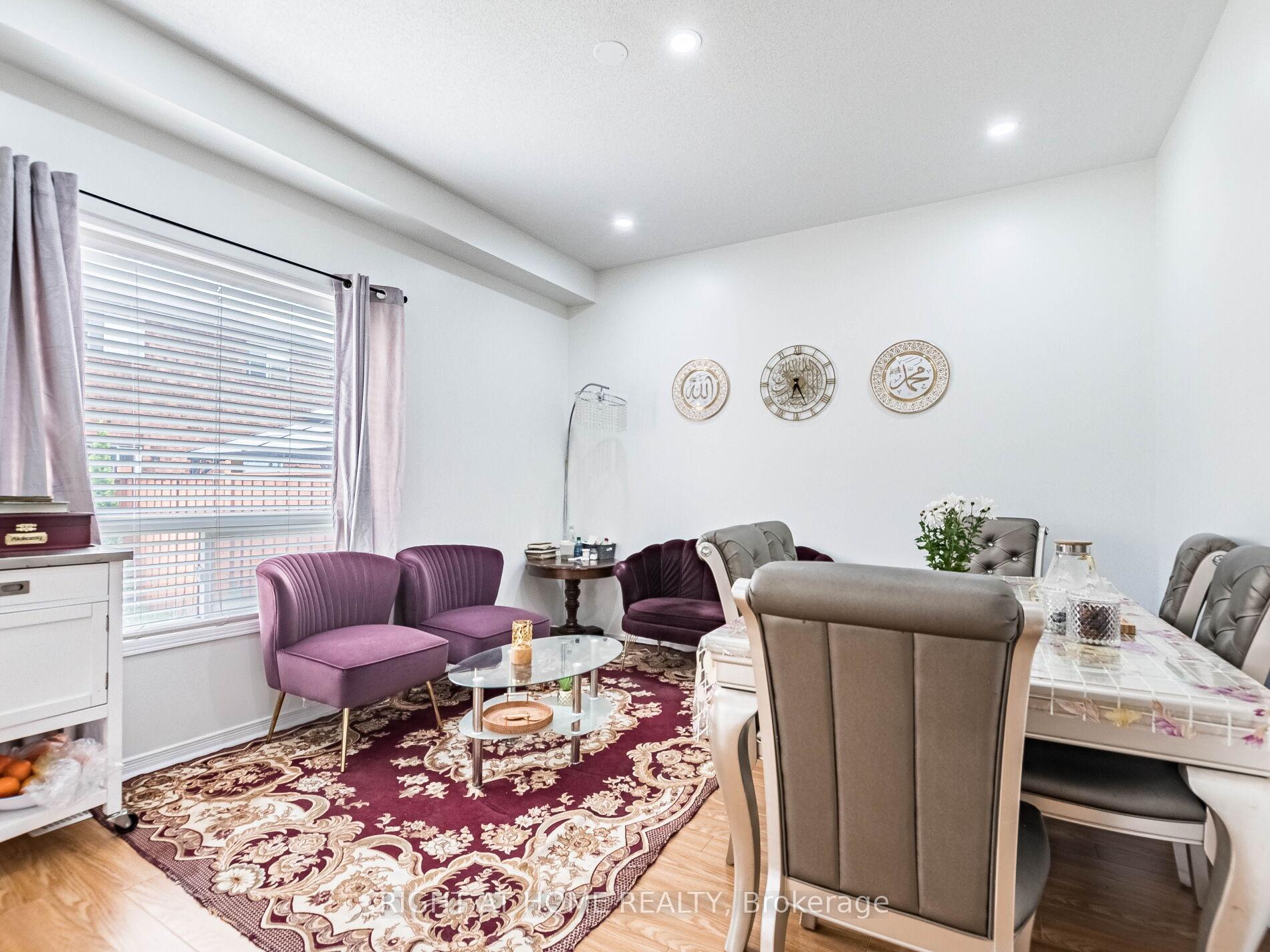Photo 6 of 2 Flurry Circle, Brampton, Credit Valley — HOMEH