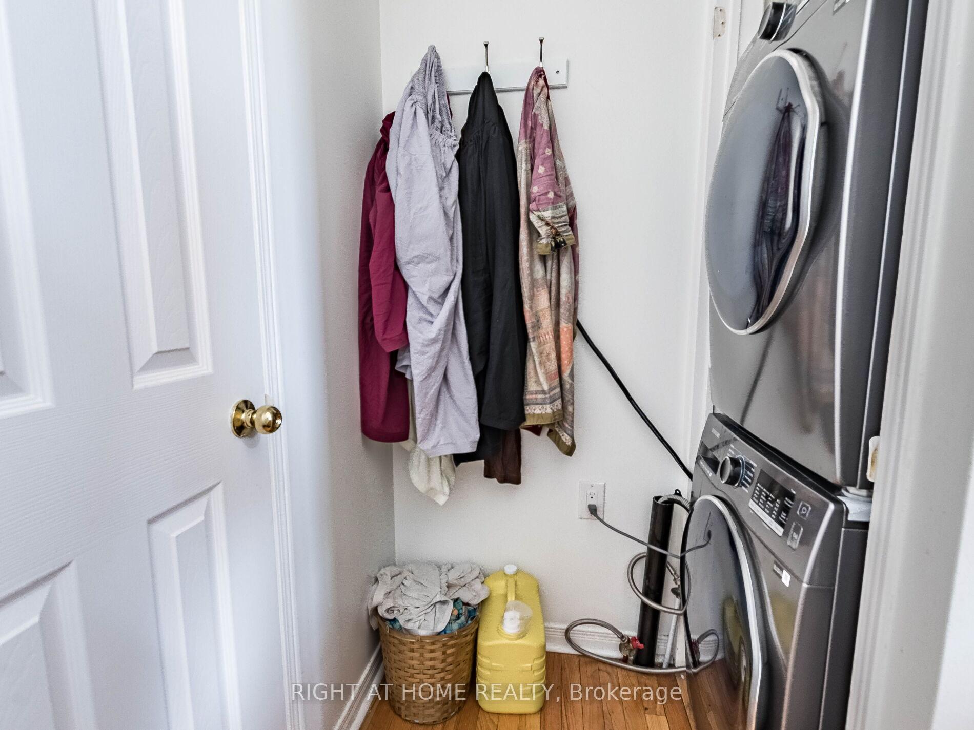 Photo 11 of 2 Flurry Circle, Brampton, Credit Valley — HOMEH