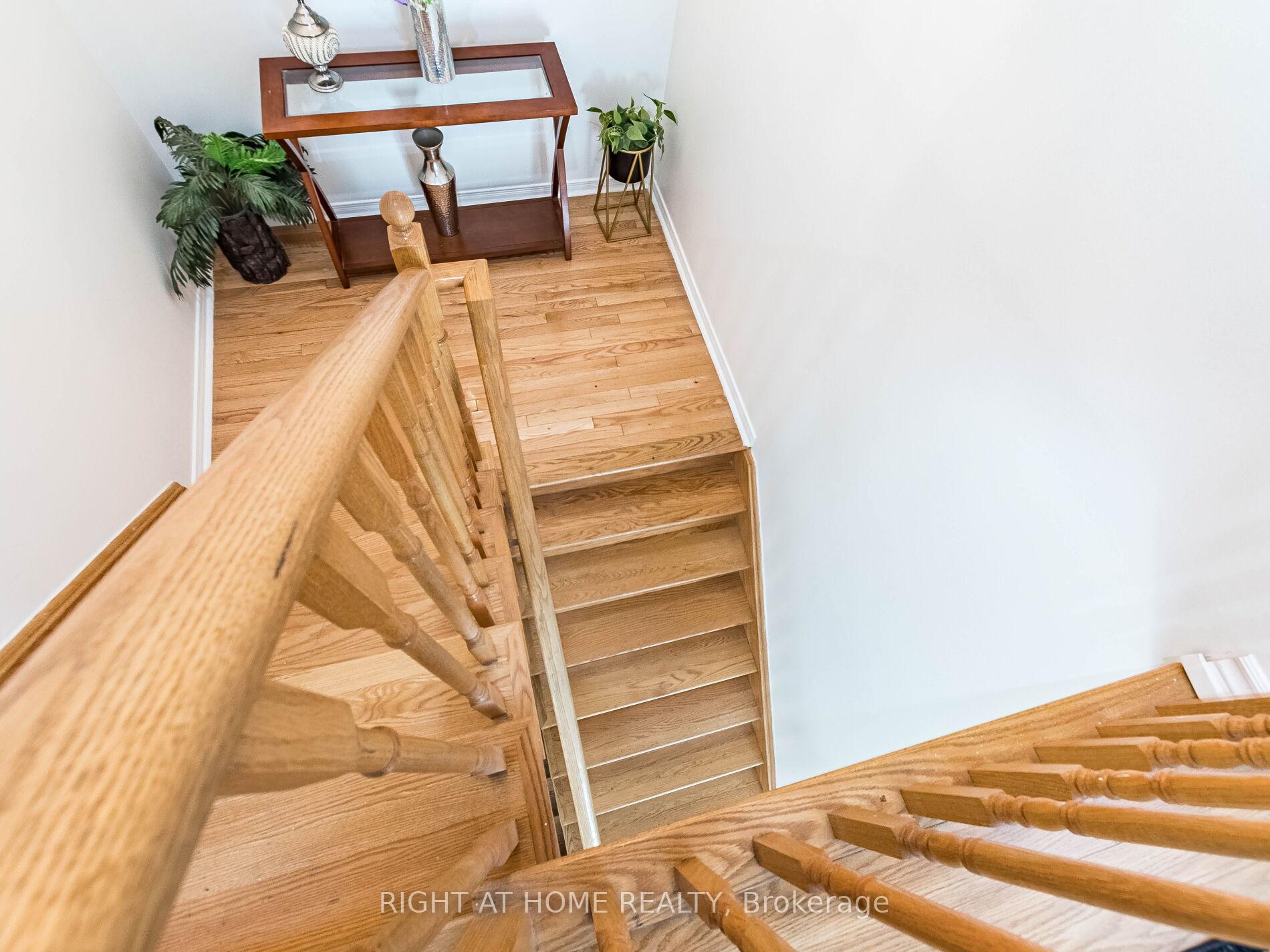 Photo 39 of 2 Flurry Circle, Brampton, Credit Valley — HOMEH