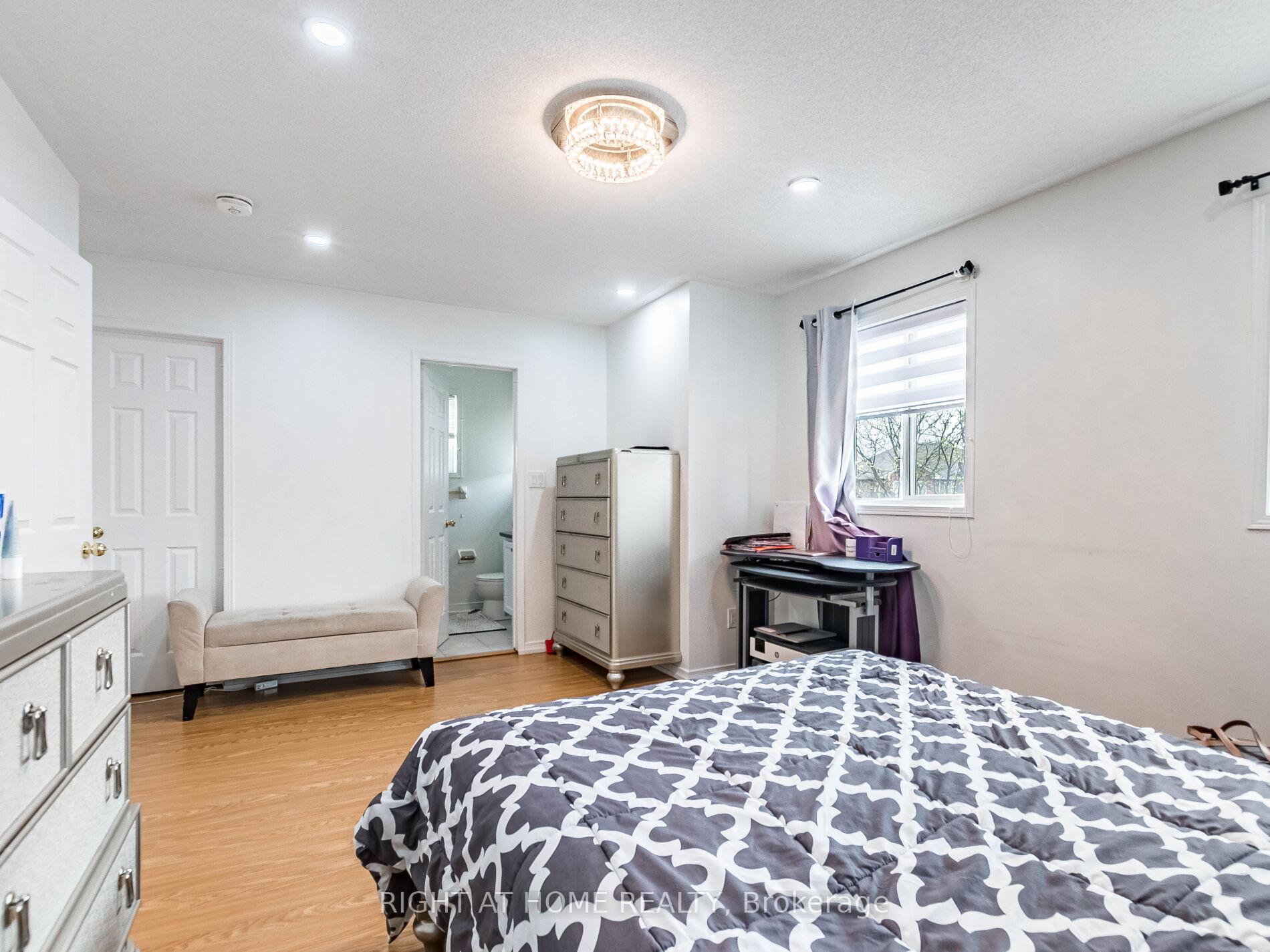 Photo 16 of 2 Flurry Circle, Brampton, Credit Valley — HOMEH