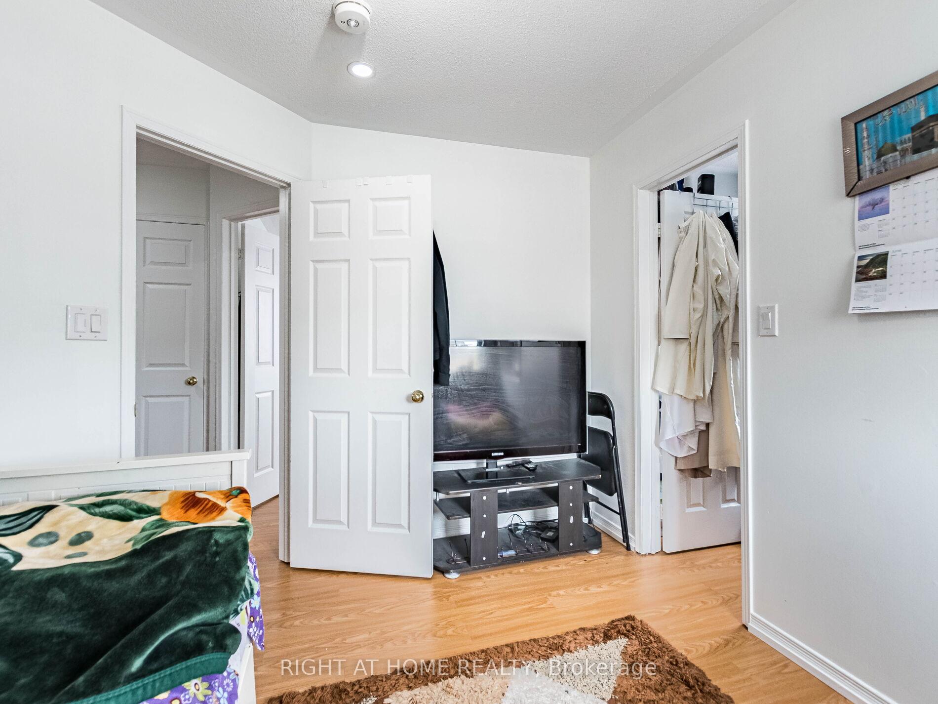 Photo 18 of 2 Flurry Circle, Brampton, Credit Valley — HOMEH