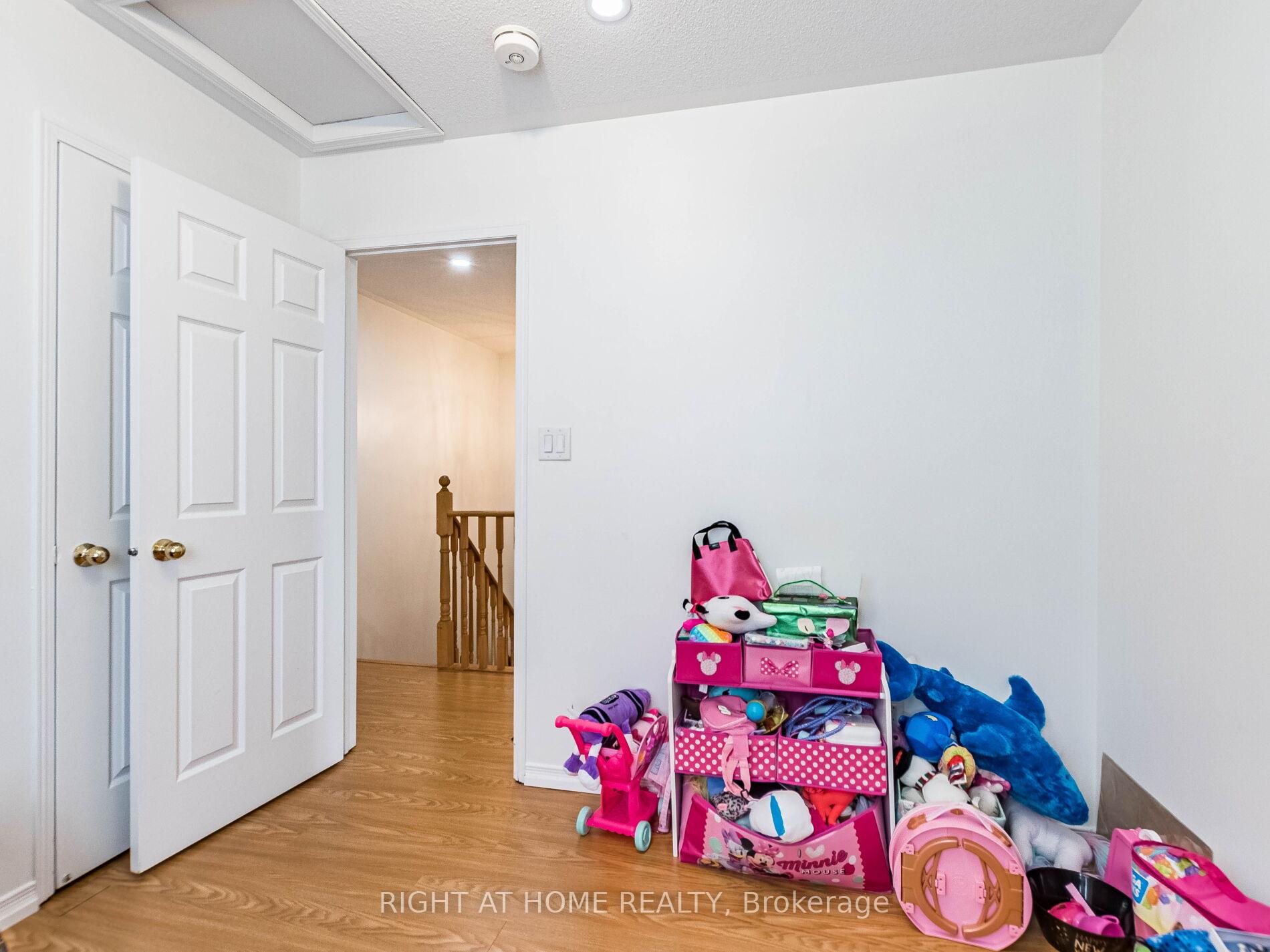 Photo 49 of 2 Flurry Circle, Brampton, Credit Valley — HOMEH