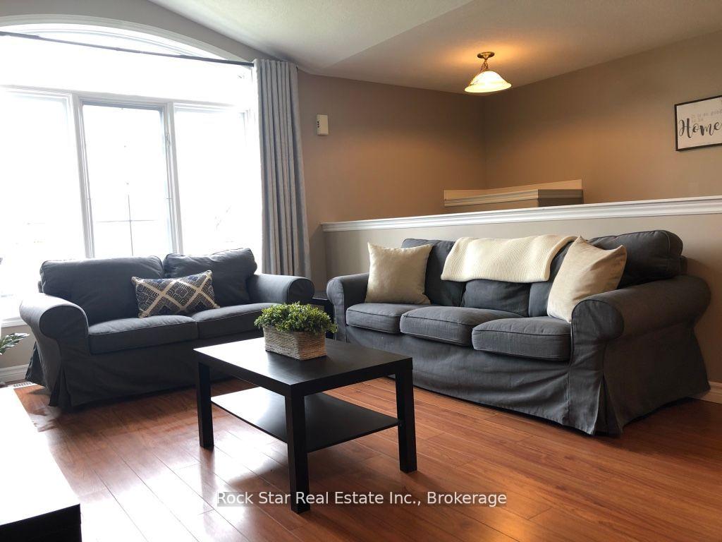 Photo 2 of 12 Follwell Crescent, Belleville, Belleville Ward — HOMEH