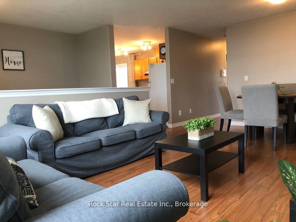 Photo 3 of 12 Follwell Crescent, Belleville, Belleville Ward — HOMEH