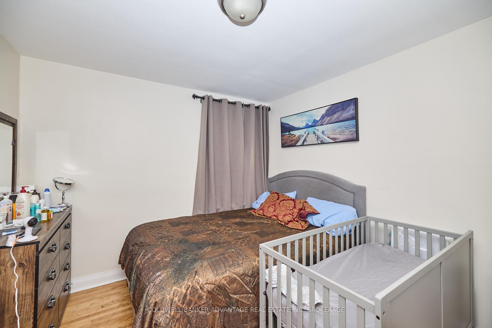 Photo 12 of 175 Pleasant Avenue E, St. Catharines, Downtown — HOMEH