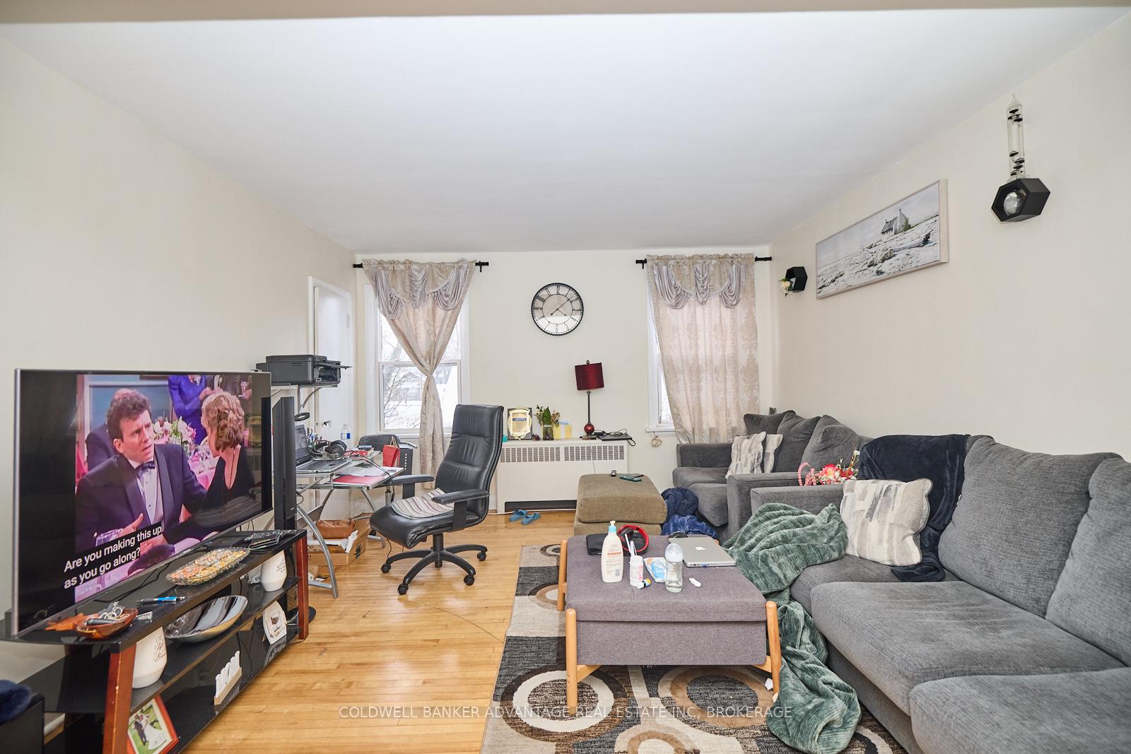 Photo 14 of 175 Pleasant Avenue E, St. Catharines, Downtown — HOMEH