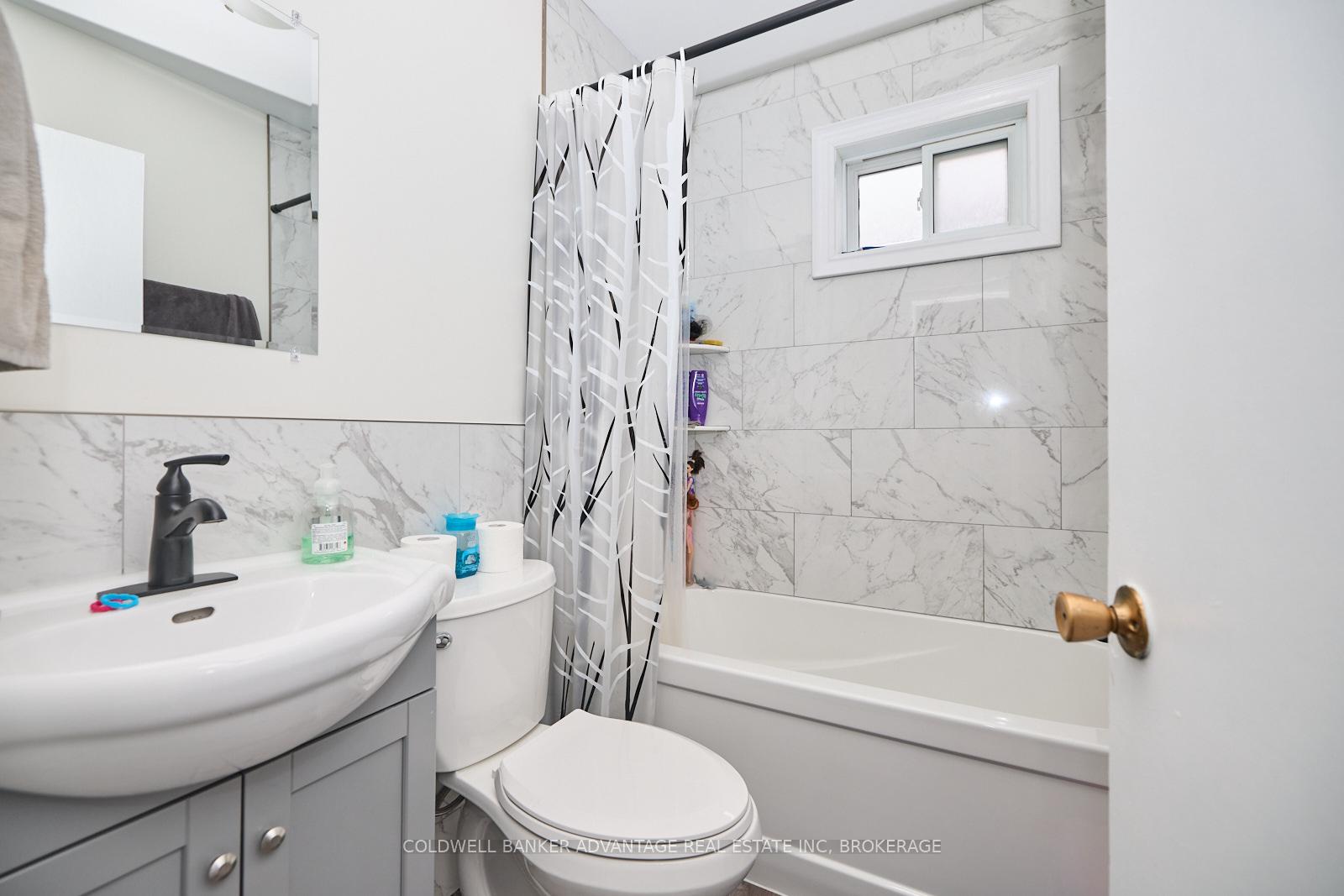 Photo 17 of 175 Pleasant Avenue E, St. Catharines, Downtown — HOMEH