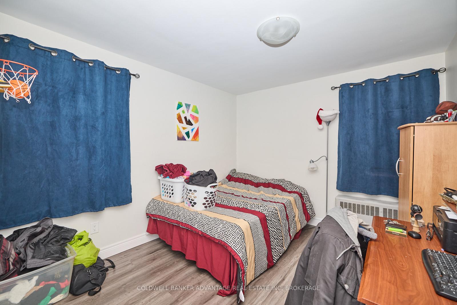 Photo 18 of 175 Pleasant Avenue E, St. Catharines, Downtown — HOMEH