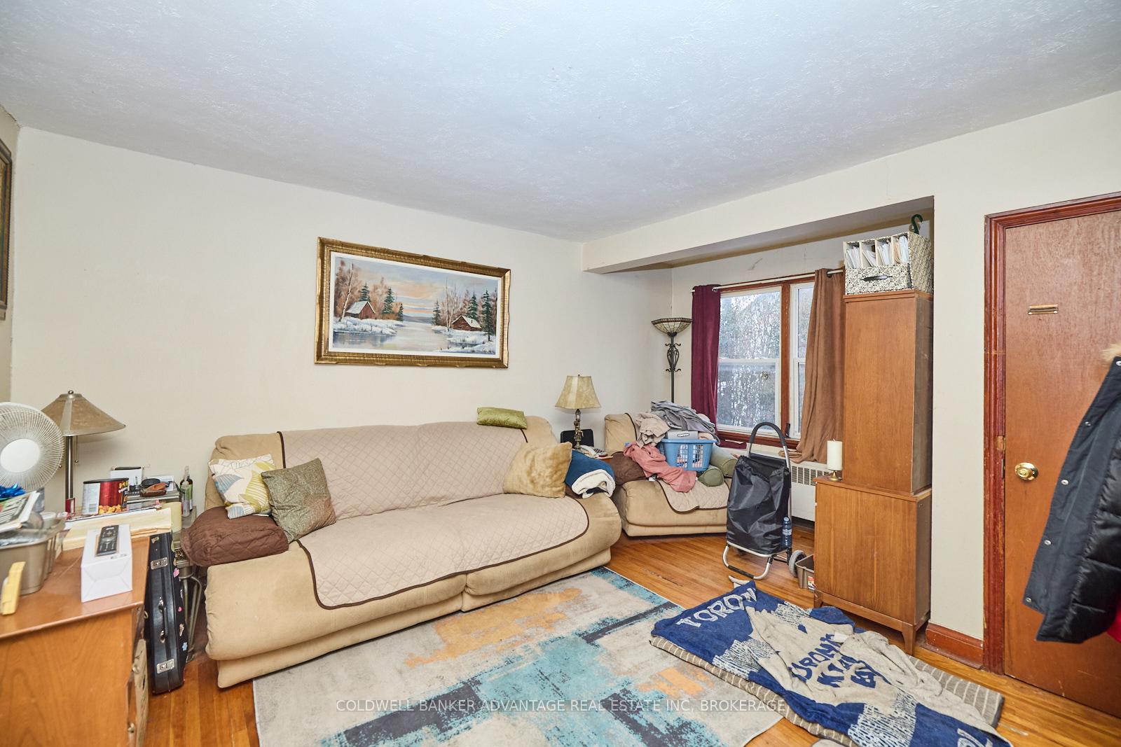 Photo 22 of 175 Pleasant Avenue E, St. Catharines, Downtown — HOMEH