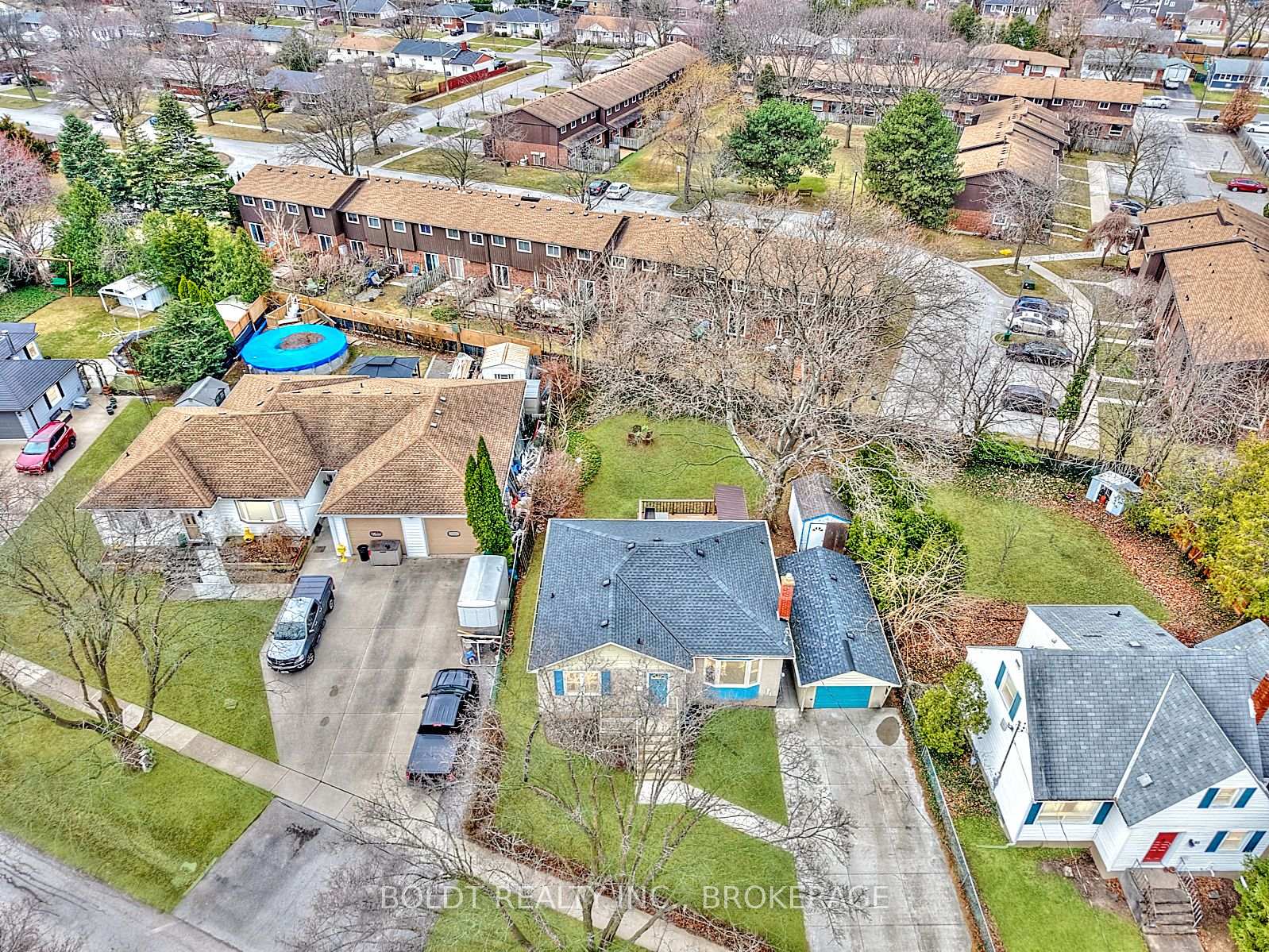 Photo 6 of 79 Devon Road, St. Catharines, Vine/Linwell — HOMEH