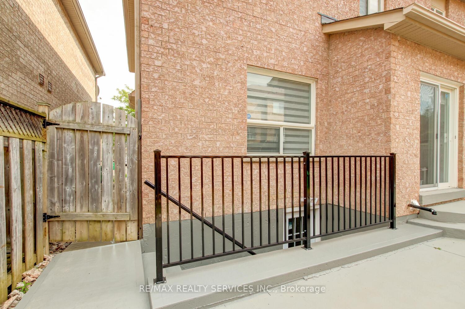 Photo 43 of 44 Lormel Gate, Brampton, Fletcher's Meadow — HOMEH