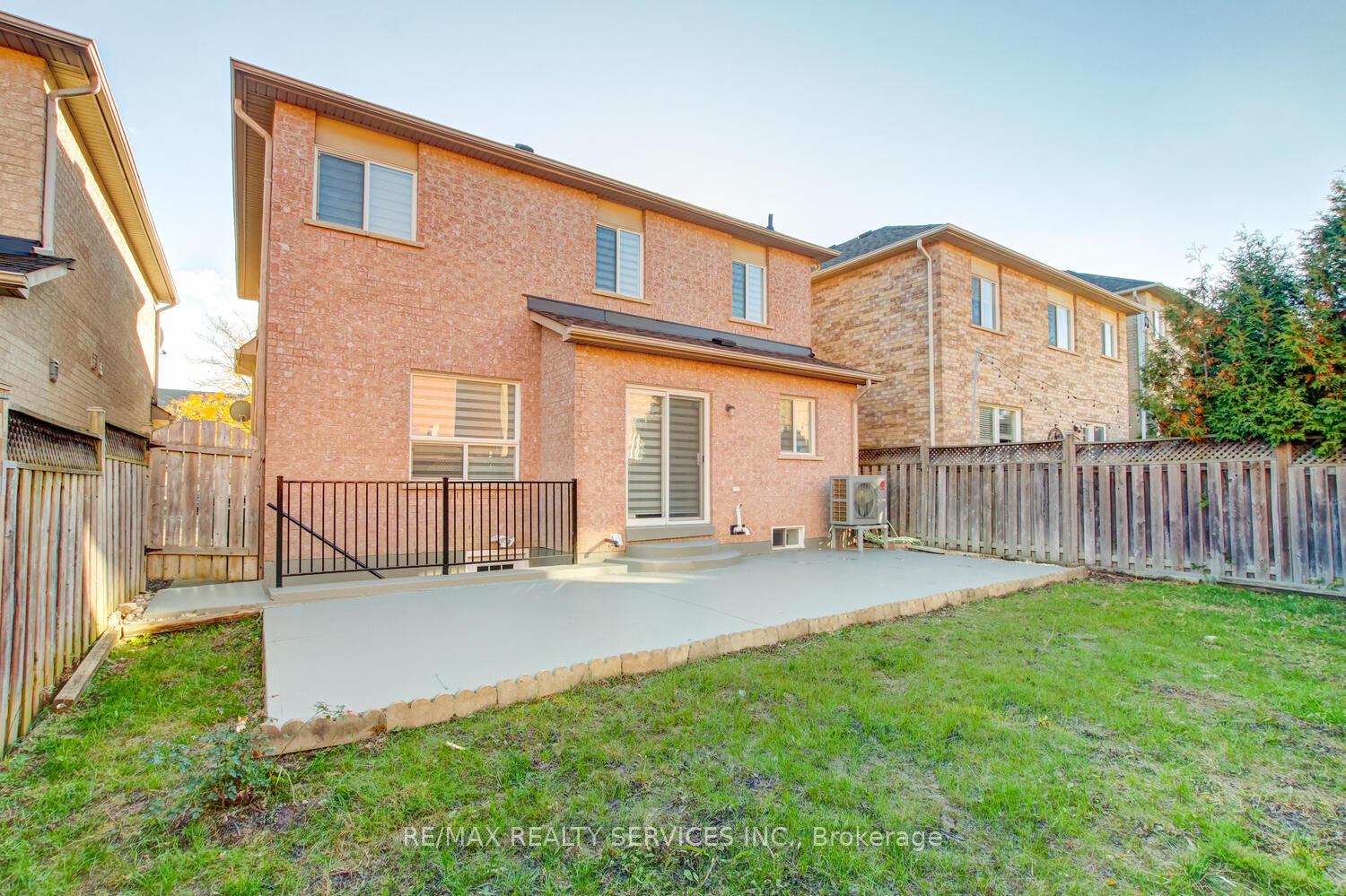 Photo 46 of 44 Lormel Gate, Brampton, Fletcher's Meadow — HOMEH
