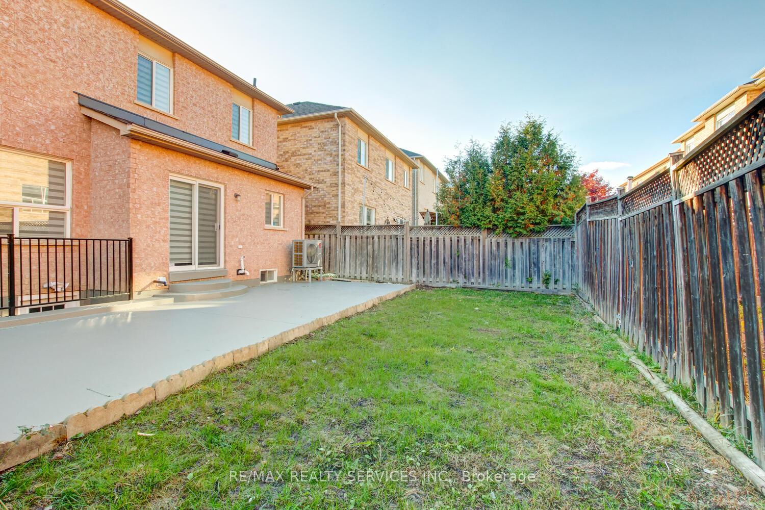 Photo 47 of 44 Lormel Gate, Brampton, Fletcher's Meadow — HOMEH