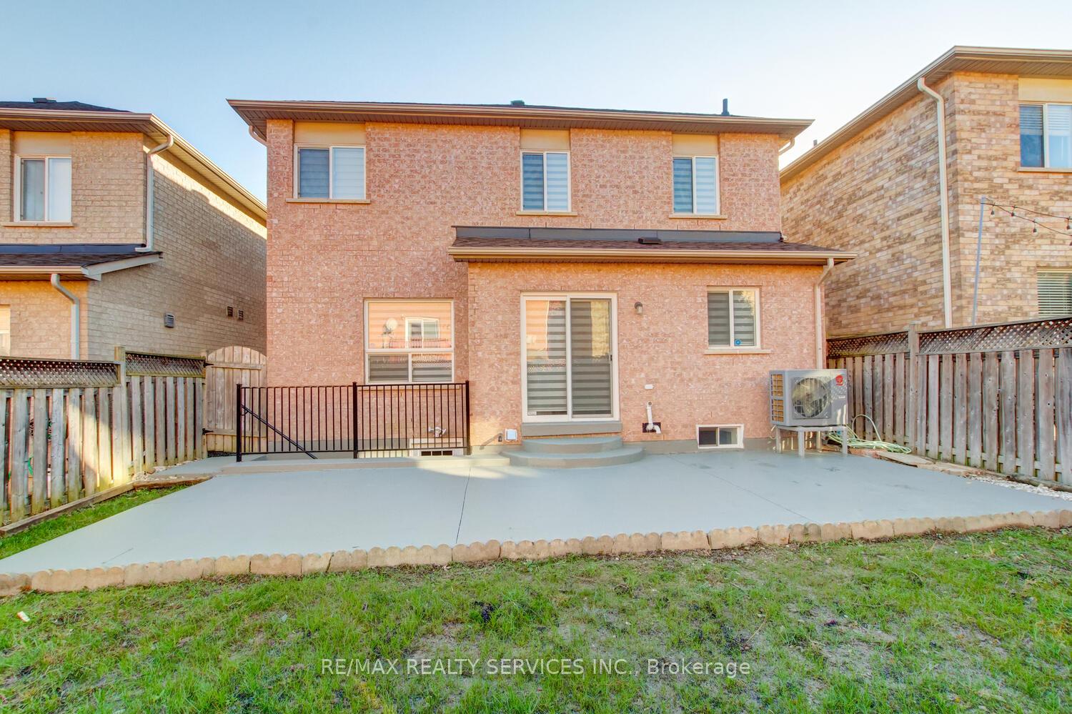 Photo 50 of 44 Lormel Gate, Brampton, Fletcher's Meadow — HOMEH