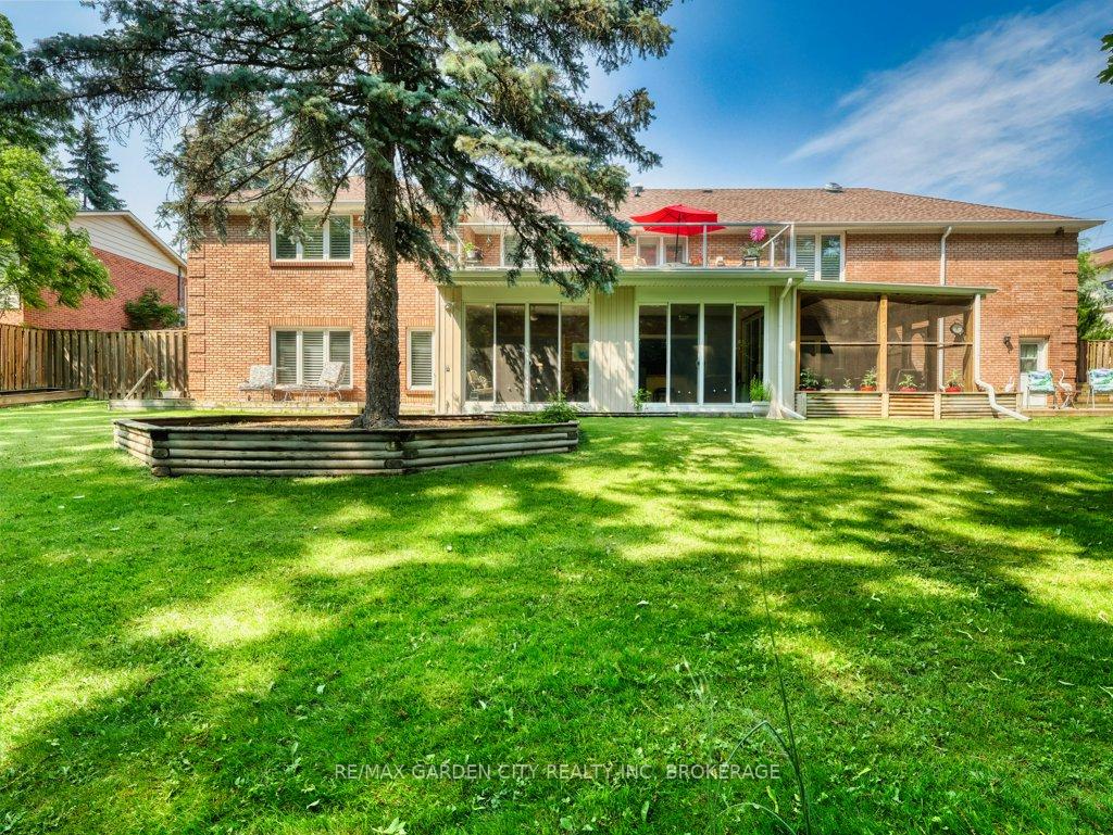 Photo 4 of 1 Sparkes Street, St. Catharines, Port Dalhousie — HOMEH