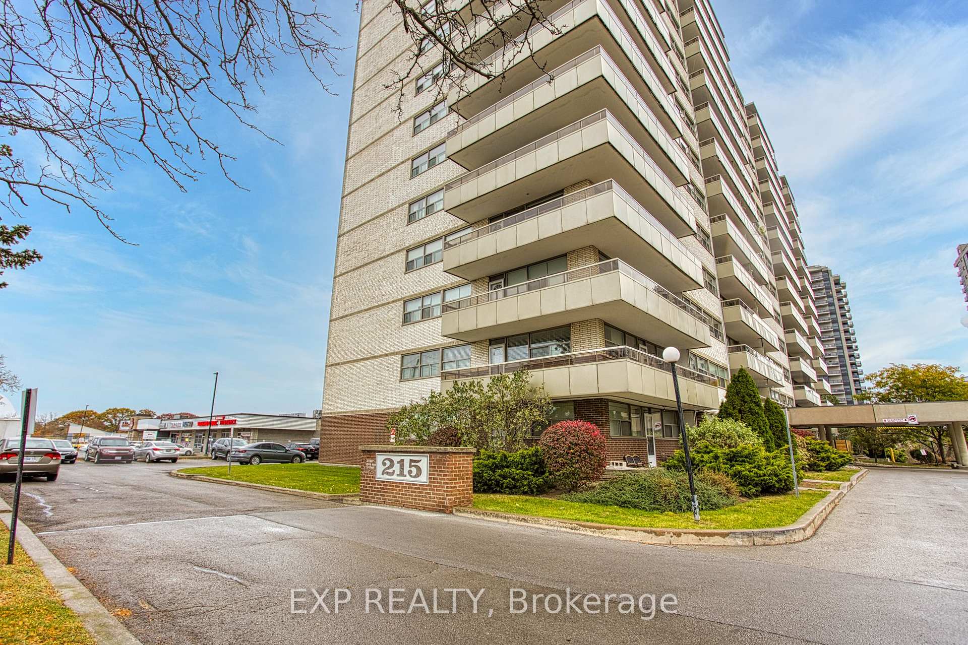 Front of Unit 407, 215 Glenridge Avenue