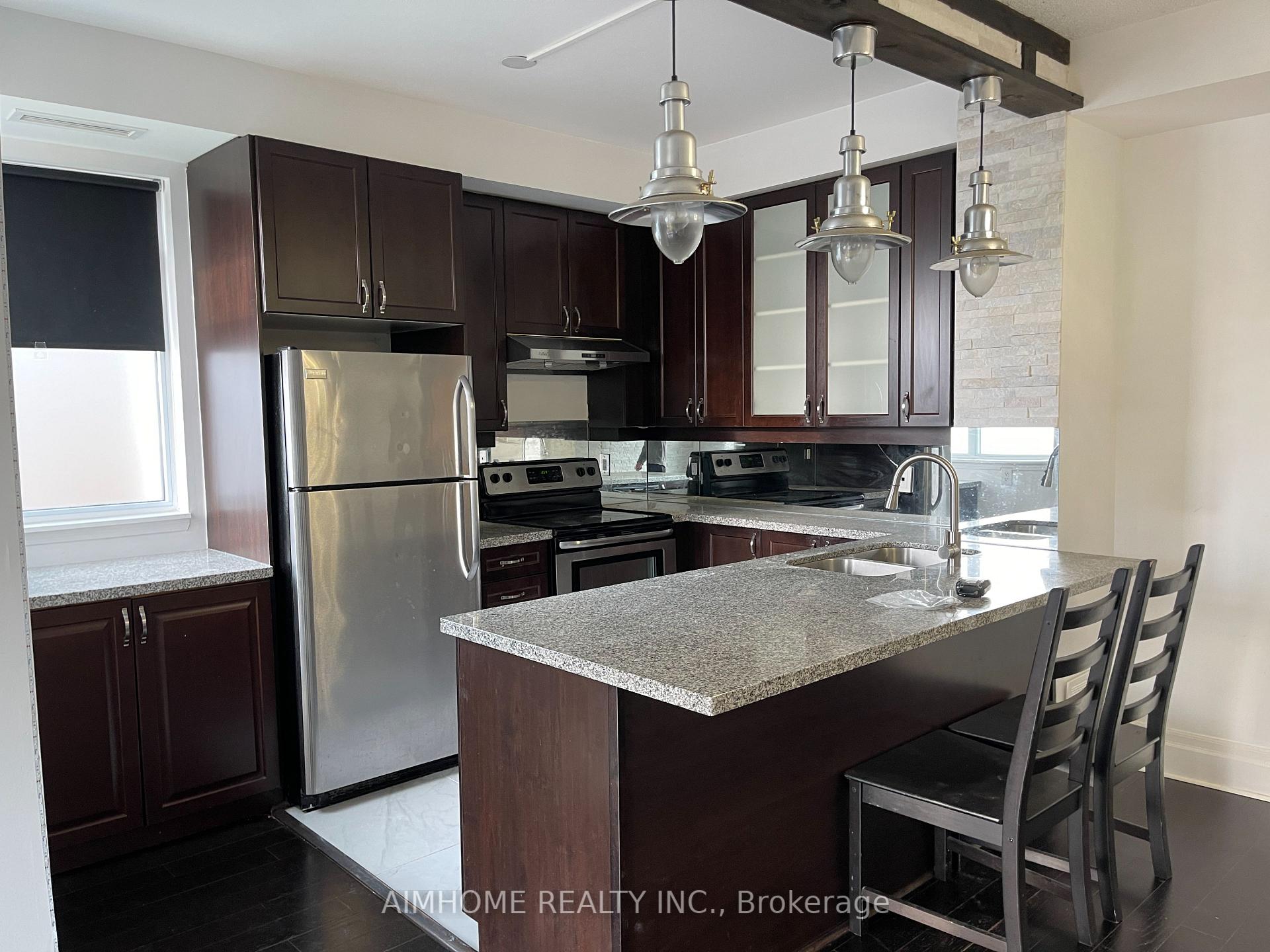 Photo 2 of Unit 203, 131 Upper Duke Crescent, Markham, Unionville — HOMEH