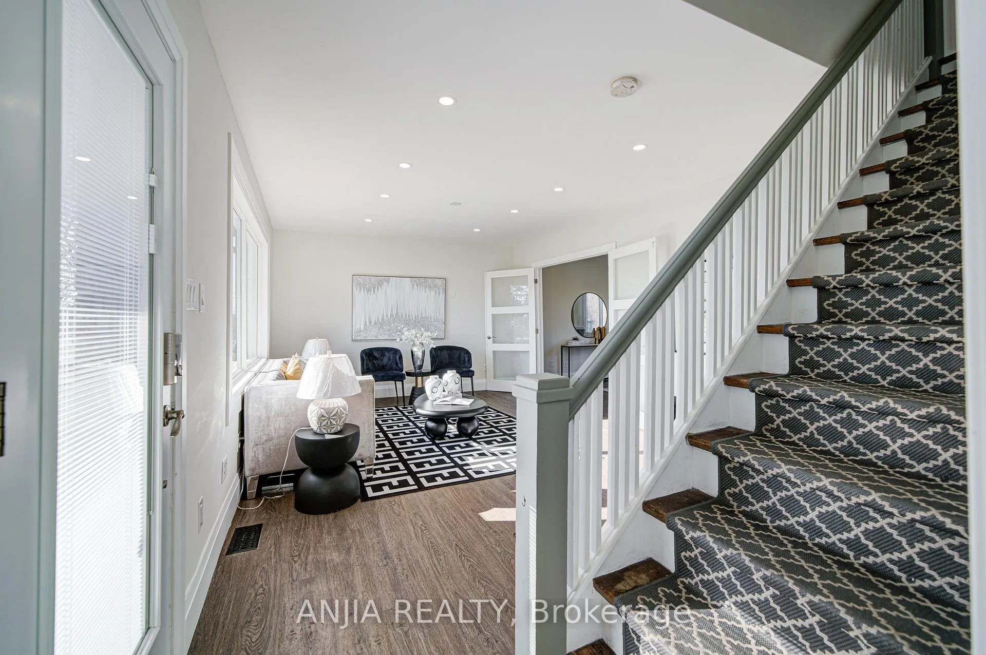 Photo 7 of 1574 Hwy 2 Road, Clarington, Courtice — HOMEH