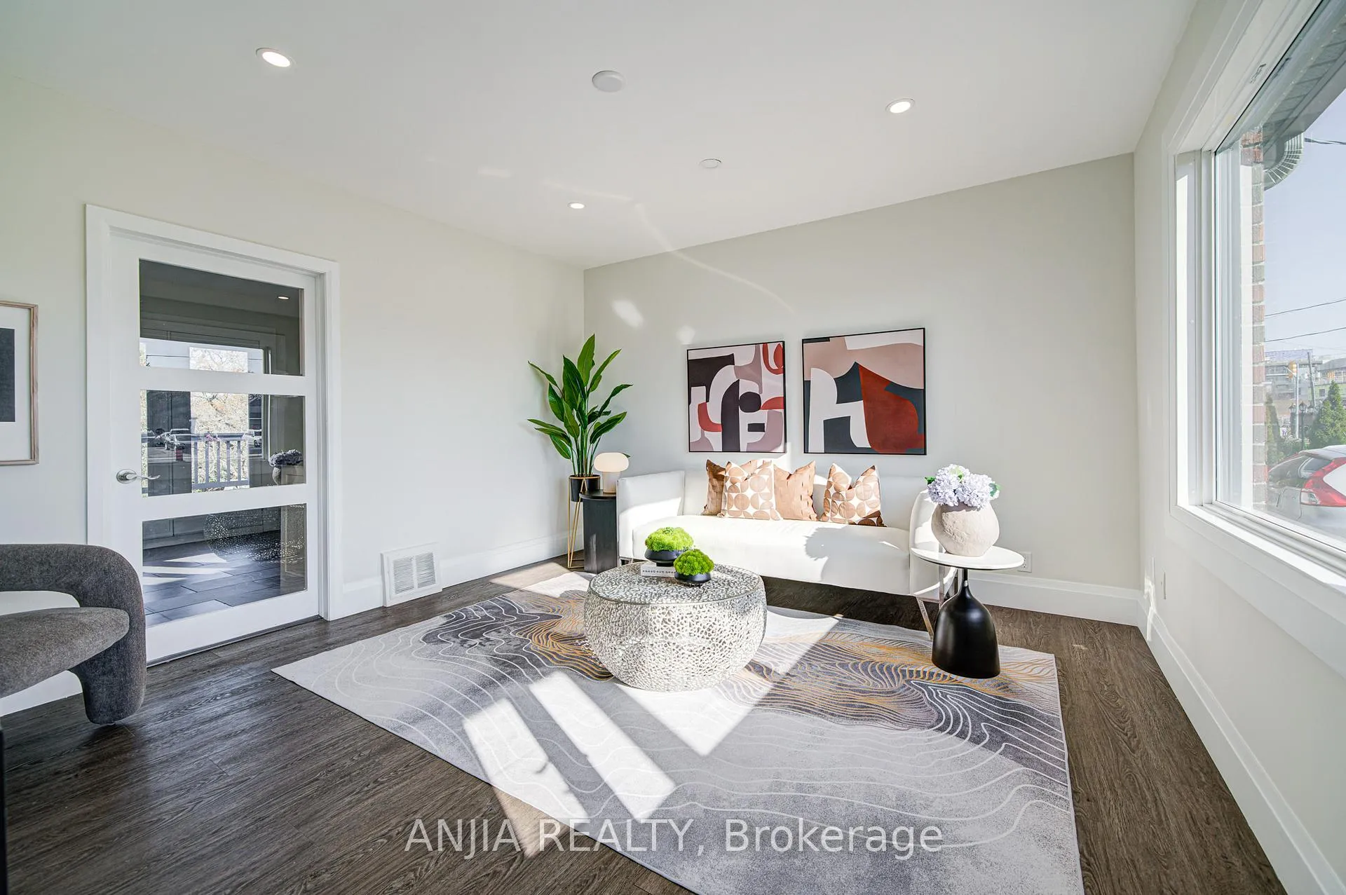 Photo 9 of 1574 Hwy 2 Road, Clarington, Courtice — HOMEH