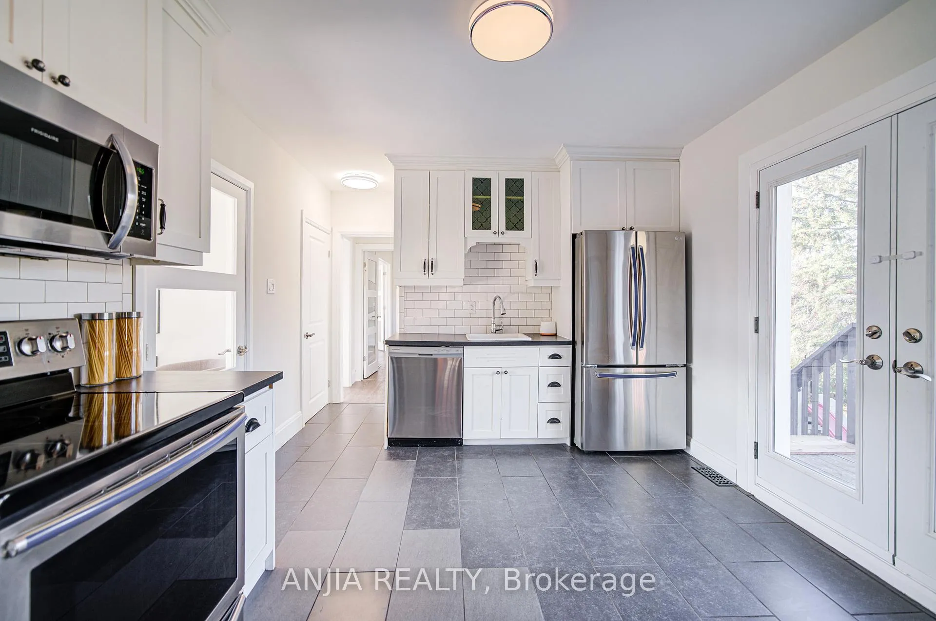 Photo 16 of 1574 Hwy 2 Road, Clarington, Courtice — HOMEH