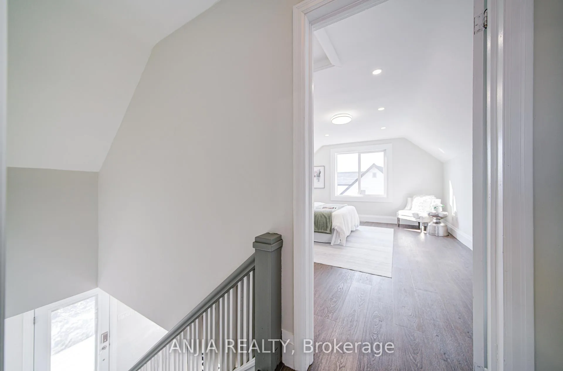 Photo 28 of 1574 Hwy 2 Road, Clarington, Courtice — HOMEH