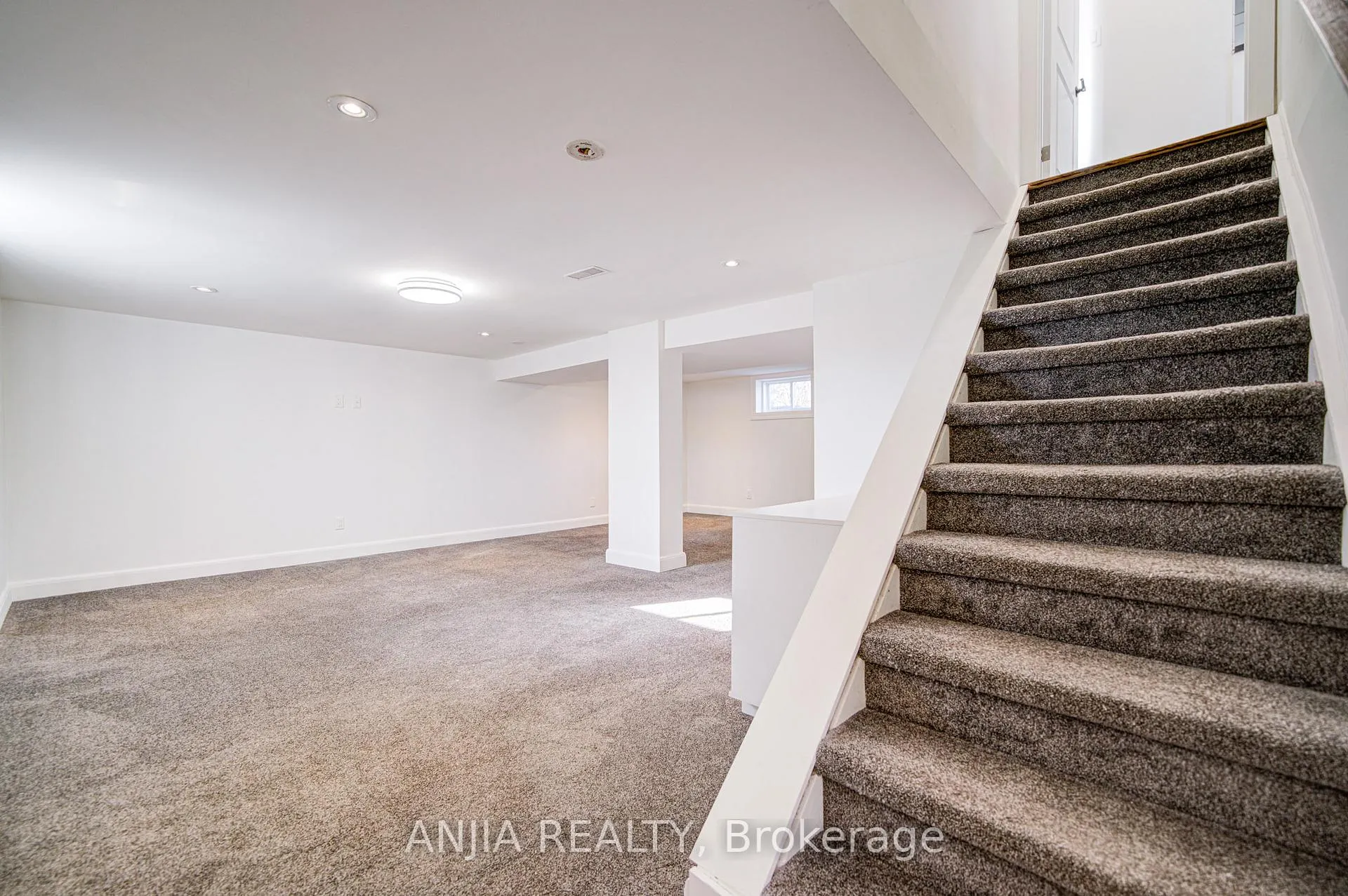 Photo 37 of 1574 Hwy 2 Road, Clarington, Courtice — HOMEH