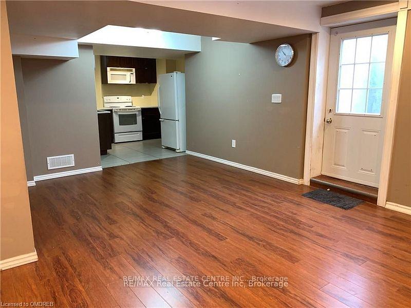 Photo 3 of 125 Madelaine Drive, Barrie, Painswick South — HOMEH