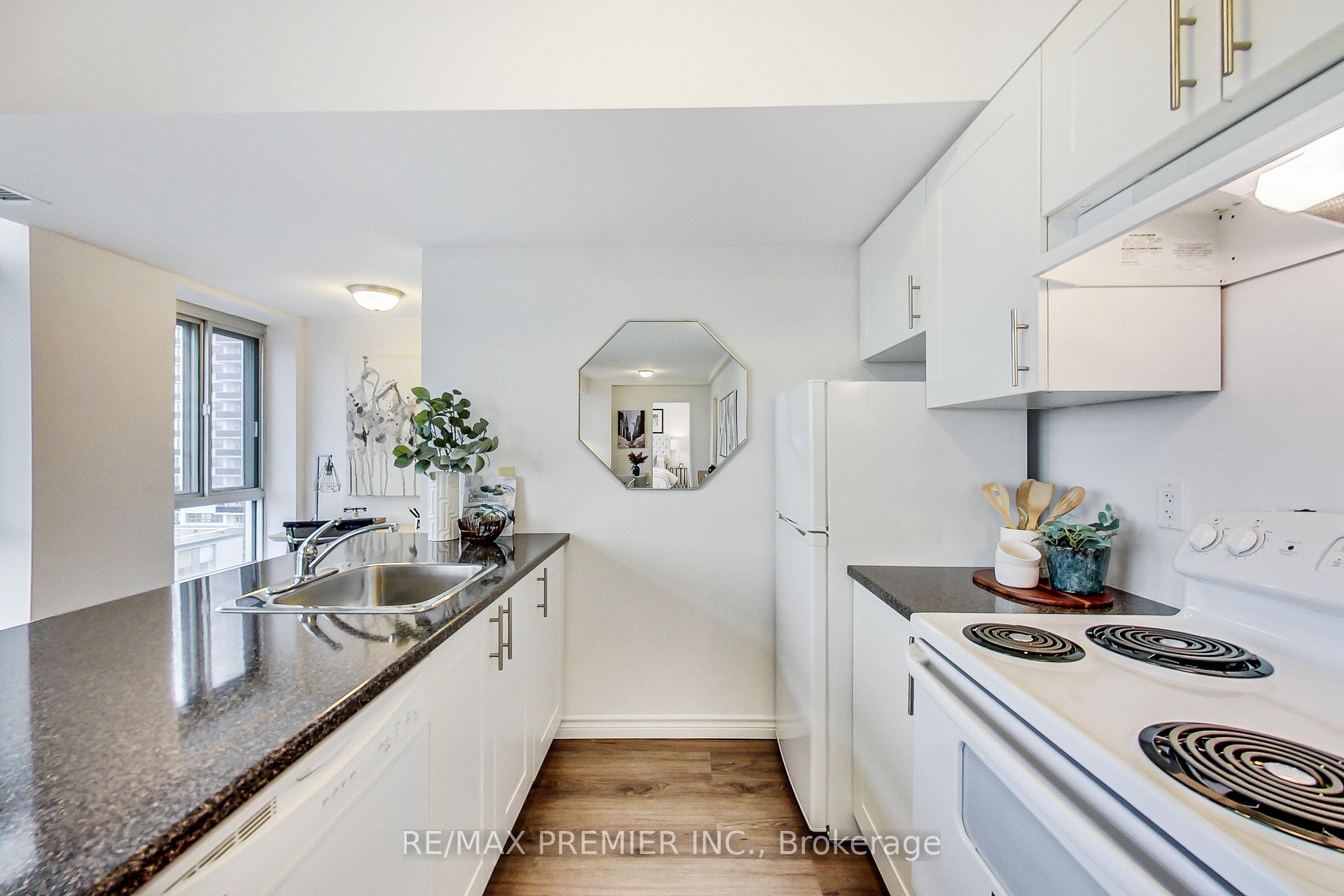 Photo 5 of Unit 1102, 15 Maplewood Avenue, Toronto, Humewood-Cedarvale — HOMEH