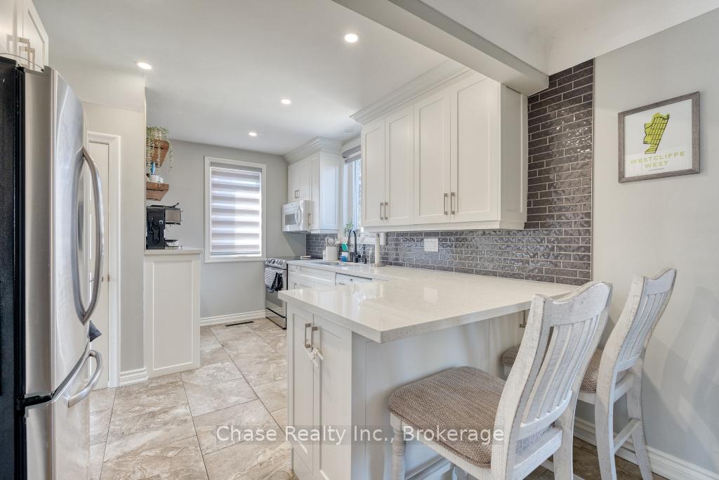 Photo 12 of 170 West 32nd Street, Hamilton, Westcliffe — HOMEH