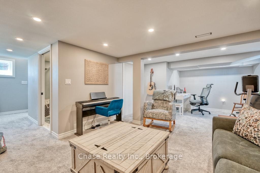 Photo 32 of 170 West 32nd Street, Hamilton, Westcliffe — HOMEH