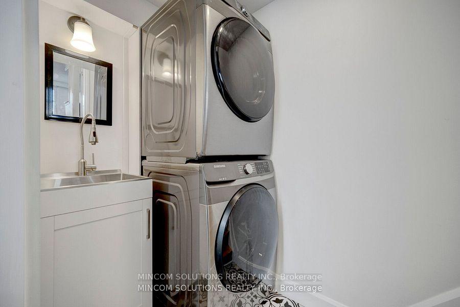 Photo 12 of 2 Garden Crescent, Brant, Paris — HOMEH