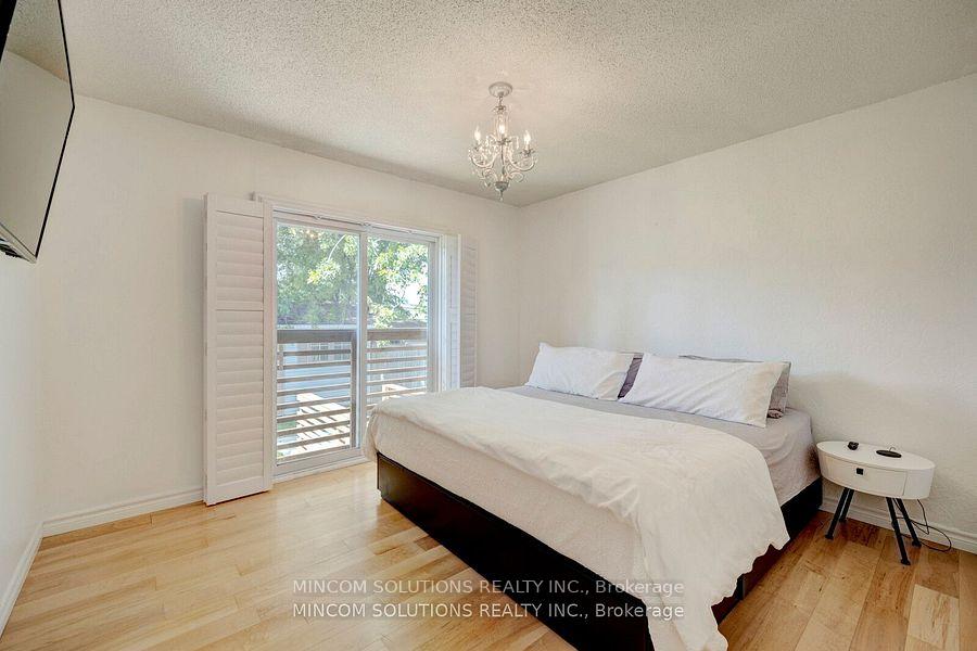 Photo 11 of 2 Garden Crescent, Brant, Paris — HOMEH