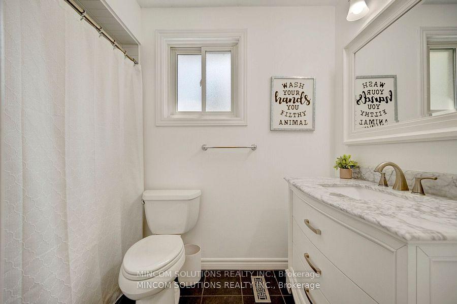 Photo 16 of 2 Garden Crescent, Brant, Paris — HOMEH