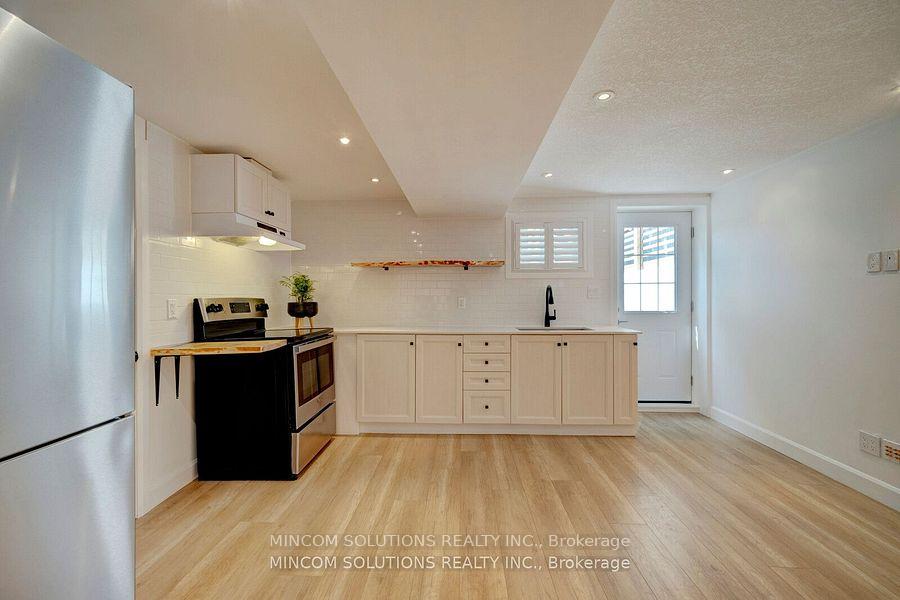 Photo 18 of 2 Garden Crescent, Brant, Paris — HOMEH