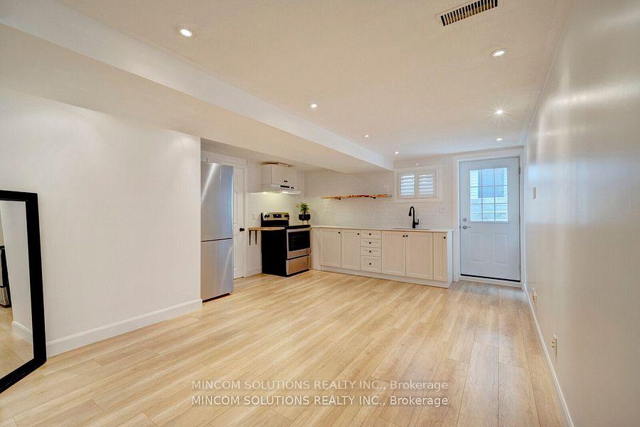 Photo 19 of 2 Garden Crescent, Brant, Paris — HOMEH